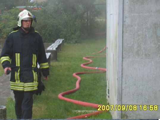 Übung der FF Bornim am Sportplatz